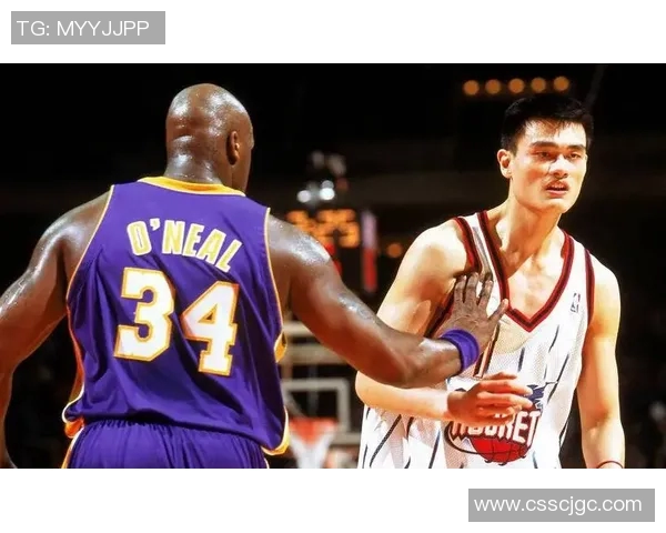 姚明与弗格森的传奇交汇:体育与领导力的完美结合之路 姚明与弗格森的传奇交汇:体育与领导力的完美结合之路