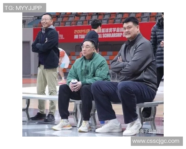 姚明老年生活的点滴记录与篮球传奇的回忆分享